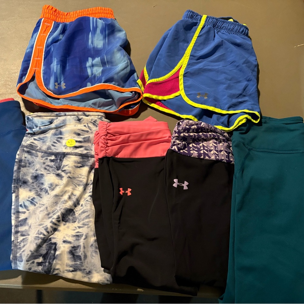 Under Armour Blue and Orange Athletic Shorts Moisture-Wicking Elastic Waistband
